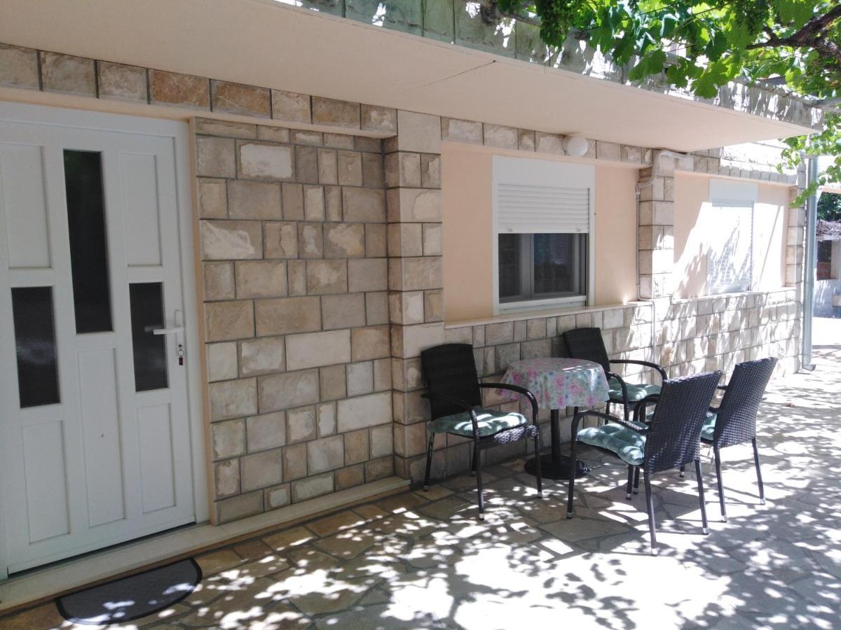 Apartman Milos Требинье Экстерьер фото