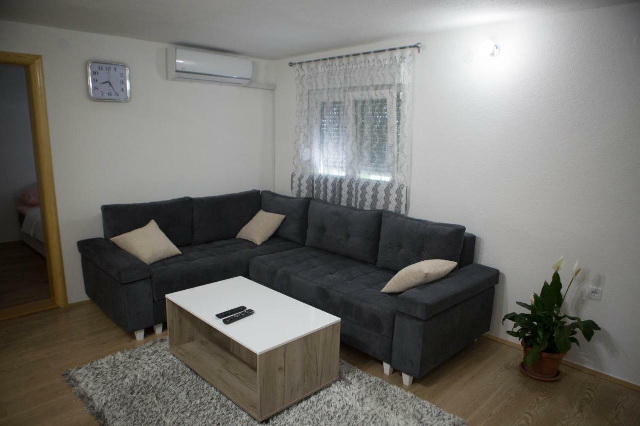 Apartman Milos Требинье Экстерьер фото